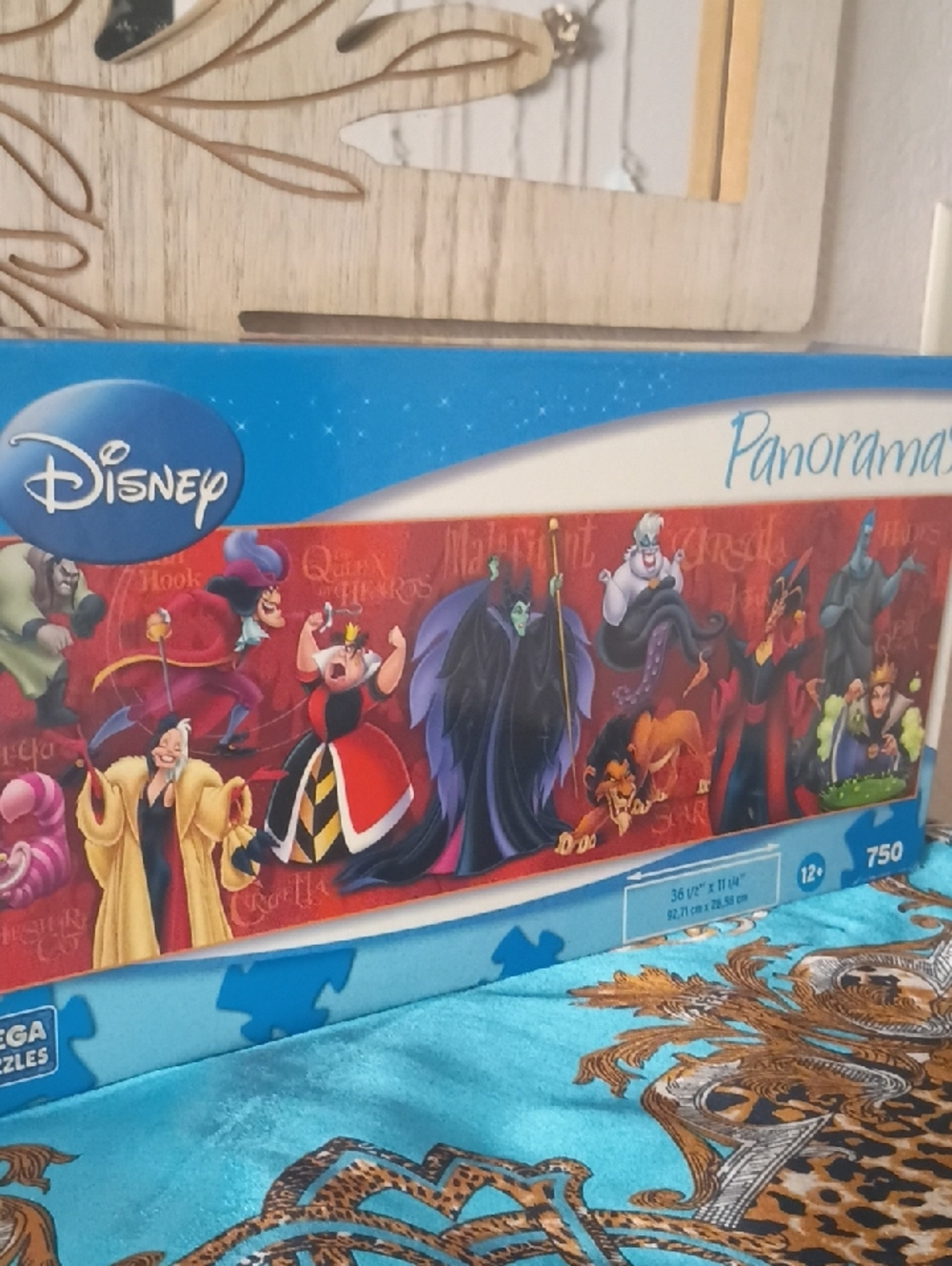 Disney Villains Puzzle - Red, Blue, Yellow, Black